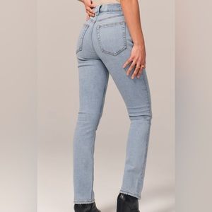 Abercrombie Ultra High Rise 90s Straight Jean